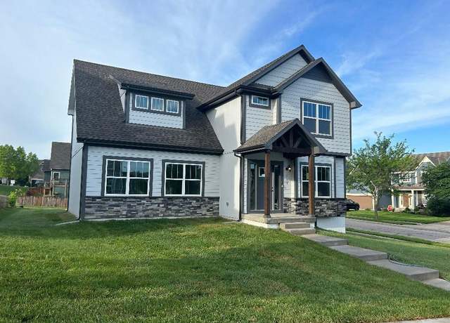 Property at 333 S Adams Ct, Raymore, MO 64083, 4 beds, 2.5 baths