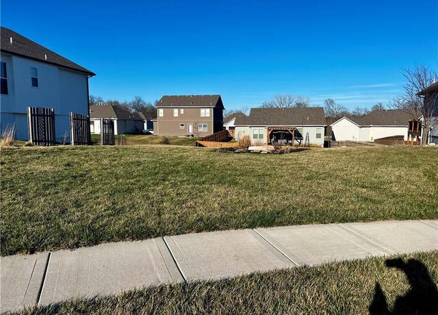 Property at 3724 NW 96th Ct, Kansas City, MO 64154