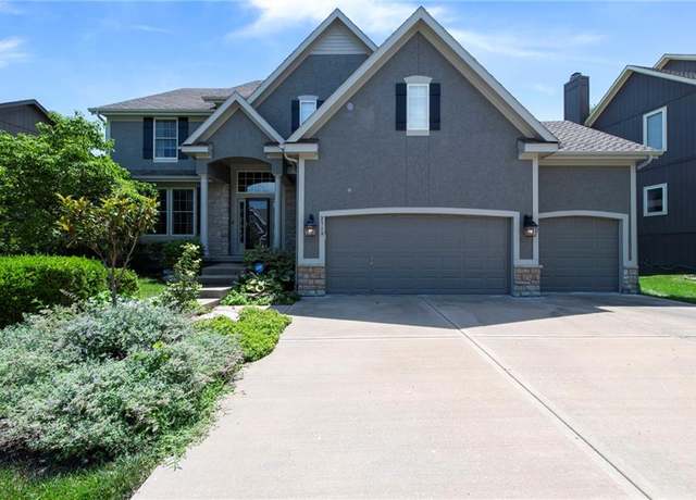 Property at 3713 W 155th St, Overland Park, KS 66224, 5 beds, 5.5 baths