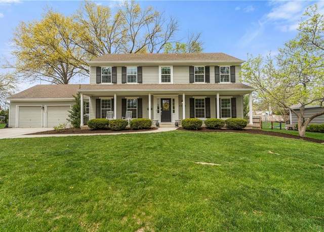 Property at 4408 W 91st St, Prairie Village, KS 66207, 5 beds, 3.5 baths