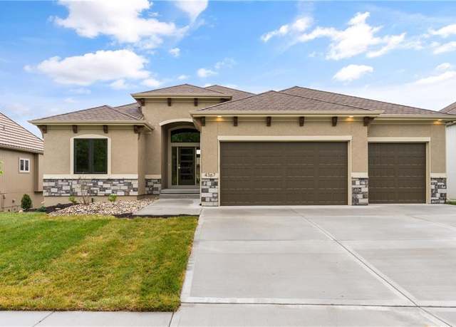 Property at 4367 NE Hideaway Dr, Lee's Summit, MO 64064, 4 beds, 3 baths