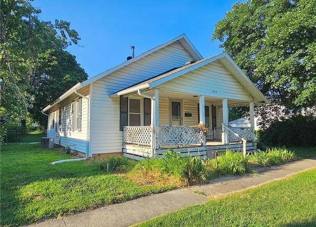 Property at 445 E 3rd Ave, Garnett, KS 66032, 3 beds, 1 bath