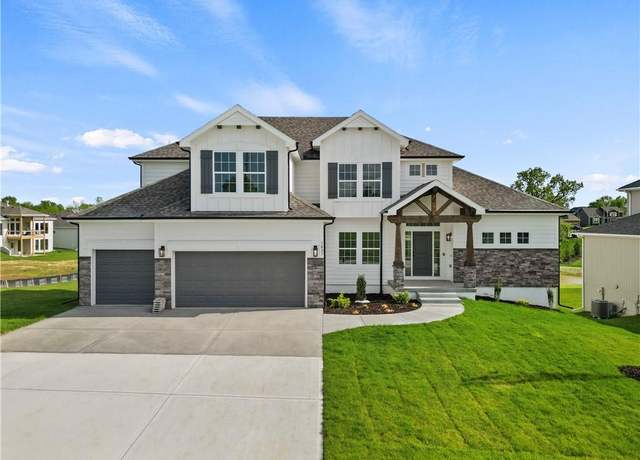 Property at 1035 Fir Ln, Liberty, MO 64068, 5 beds, 4 baths
