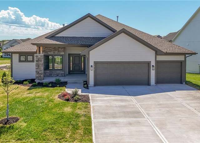 Property at 5854 Mccormick Dr, Shawnee, KS 66226, 4 beds, 3 baths