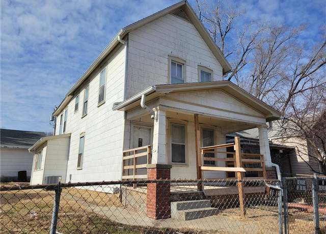 Property at 3112 N 11th St, St Joseph, MO 64505, 2 beds, 1.5 baths