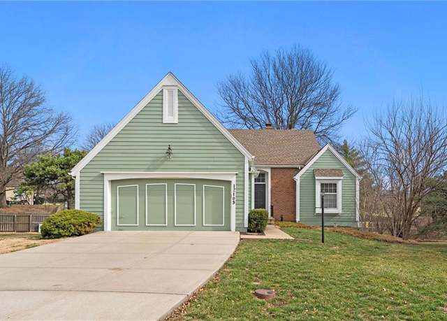 Property at 12109 Overbrook Ct, Leawood, KS 66209, 3 beds, 3.5 baths