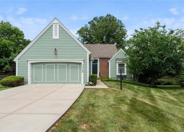 Property at 12109 Overbrook Ct, Leawood, KS 66209, 3 beds, 3.5 baths