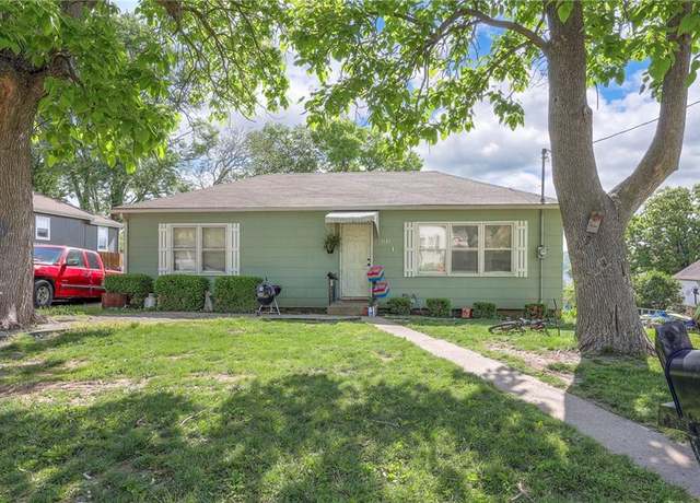 Property at 3141 S 37th St, Kansas City, KS 66106, 3 beds, 1 bath