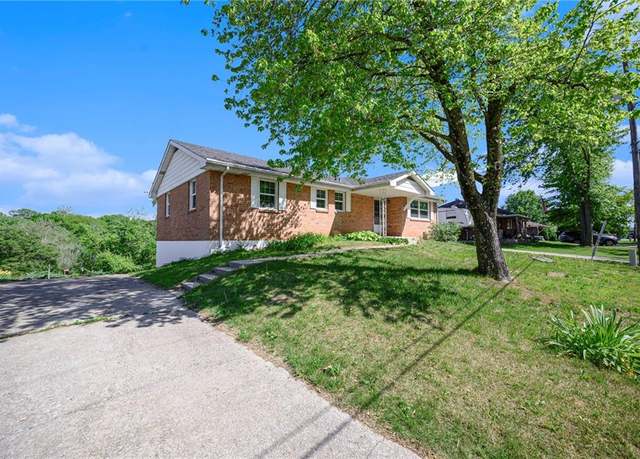 Property at 107 Easy St, Excelsior Springs, MO 64024, 3 beds, 1.5 baths