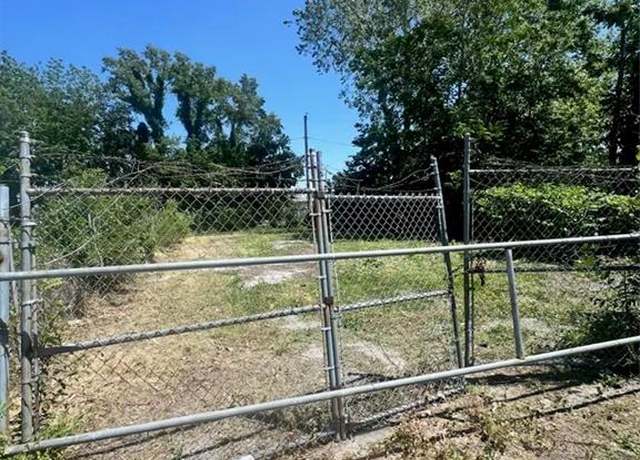 Property at 1027 N Agnes Ave, Kansas City, MO 64120