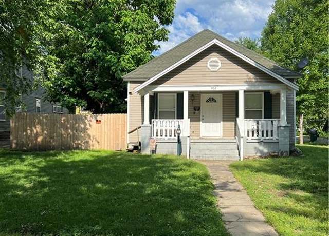 Property at 102 S Olive St, Pittsburg, KS 66762, 3 beds, 2 baths