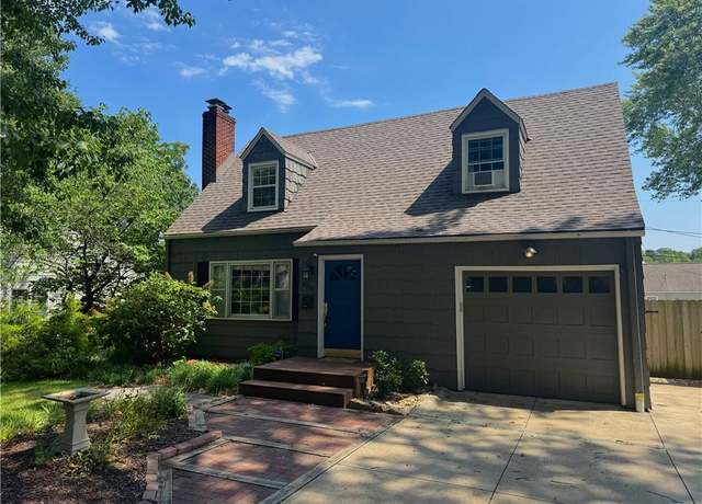Property at 4919 W 58th St, Roeland Park, KS 66205, 4 beds, 3.5 baths