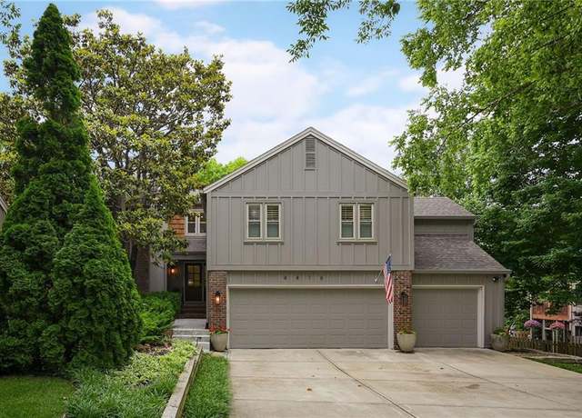Property at 4416 W 112th Ter, Leawood, KS 66211, 3 beds, 2.5 baths