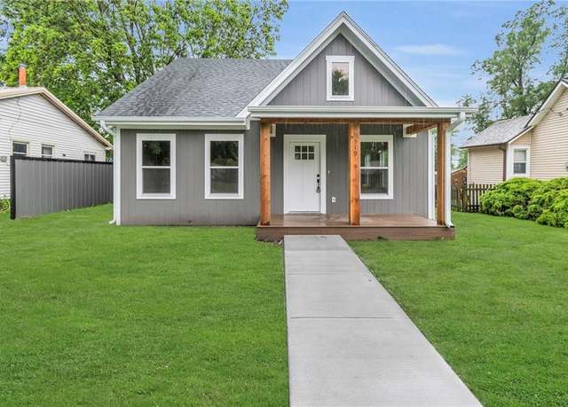 Property at 519 W Cornhill St, Cameron, MO 64429, 2 beds, 2 baths