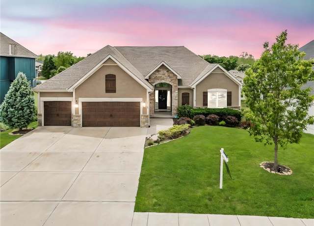 Property at 12750 N Arbor Way, Platte City, MO 64079, 4 beds, 3 baths