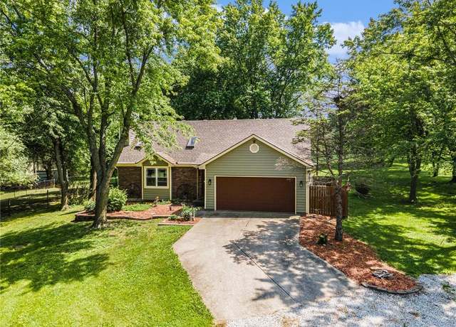 Property at 307 E Gore Rd, Raymore, MO 64083, 3 beds, 2.5 baths