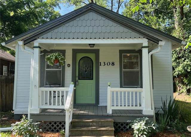 Property at 1308 Oak Hill Ave, Lawrence, KS 66044, 2 beds, 1 bath