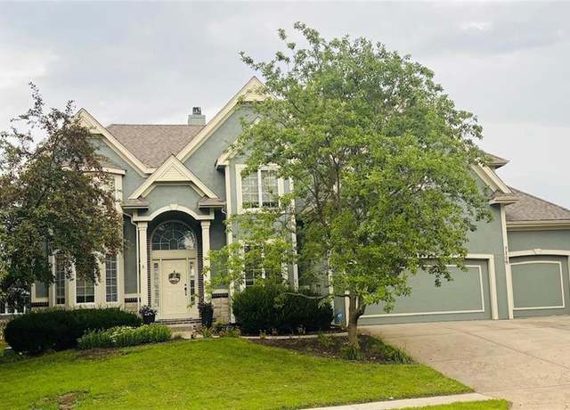 Property at 7109 Hauser St, Shawnee, KS 66216, 5 beds, 4.5 baths
