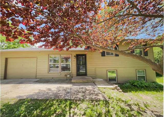 Property at 17 Main Ct, Liberty, MO 64068, 3 beds, 1.5 baths
