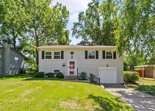 Property at 9213 W 100th St, Overland Park, KS 66212, 4 beds, 2 baths