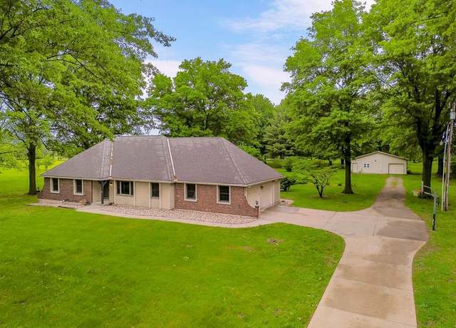 Property at 26000 Milton Thompson Rd, Lee's Summit, MO 64086, 4 beds, 3 baths