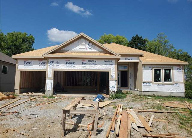 Property at 9430 N Belton Ave, Kansas City, MO 64154, 3 beds, 2 baths