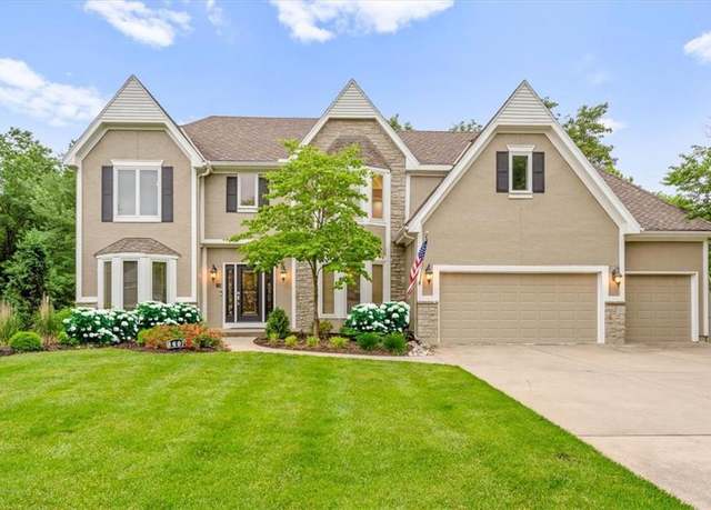 Property at 8407 W 141st St, Overland Park, KS 66223, 5 beds, 4.5 baths