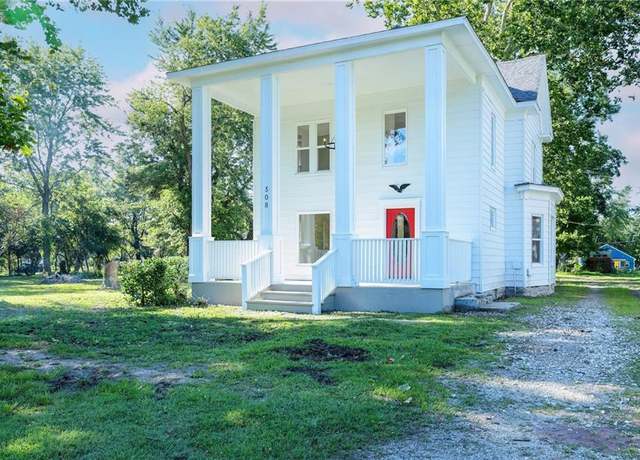 Property at 308 W Pine St, Cherokee, KS 66724, 4 beds, 2.5 baths