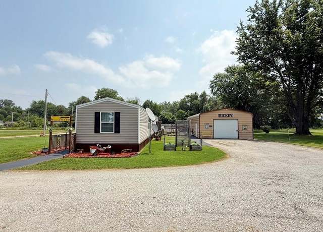 Property at 278 E Union St, Harwood, MO 64750, 3 beds, 2 baths