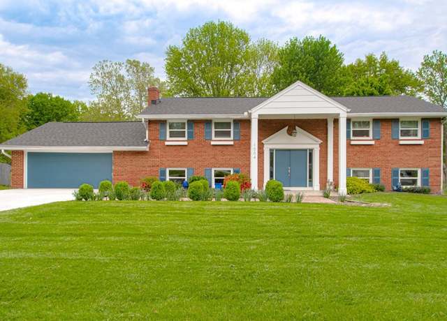 Property at 1004 Tam O Shanter Dr, Kansas City, MO 64145, 4 beds, 2.5 baths