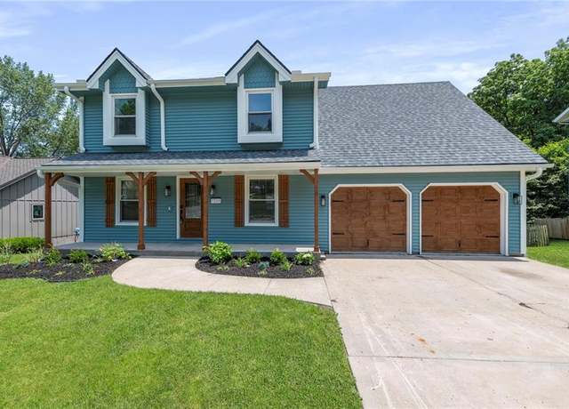 Property at 7319 N Ava Ave, Kansas City, MO 64151, 4 beds, 3.5 baths