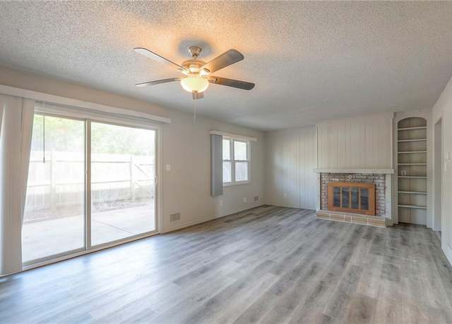 Property at 8029 E 130th Ct, Grandview, MO 64030, 3 beds, 2.5 baths