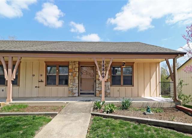 Property at 18869 Sunrise Dr, Belton, MO 64012, 2 beds, 2 baths