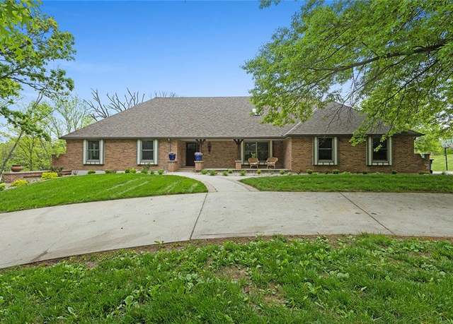 Property at 17610 Riverbend Rd, Kearney, MO 64060, 5 beds, 5 baths
