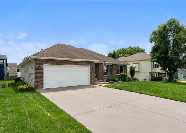 Property at 1208 River Run Dr, Platte City, MO 64079, 3 beds, 3 baths