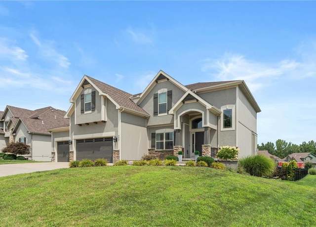 Property at 4427 NW Sienna Rdg, Riverside, MO 64150, 5 beds, 4 baths