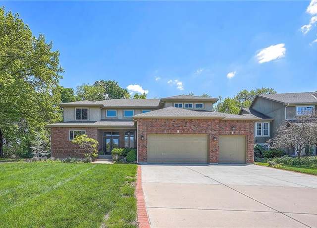 Property at 7841 Alden Rd, Lenexa, KS 66216, 4 beds, 3.5 baths