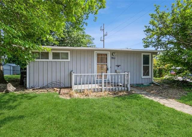 Property at 11120 E 35th Ter, Independence, MO 64052, 2 beds, 1.5 baths