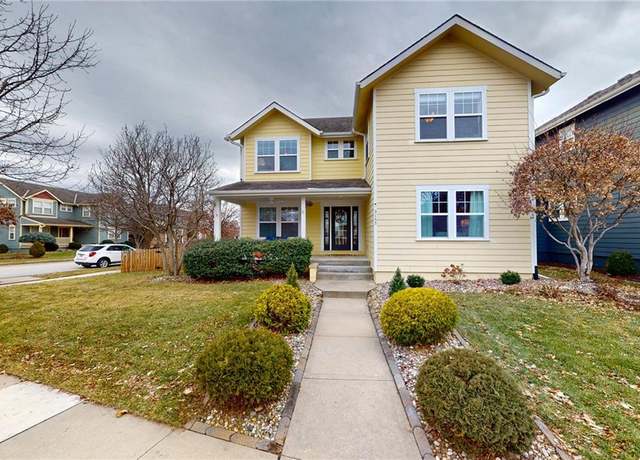 Property at 3155 SW Gardenia St, Lee's Summit, MO 64081, 5 beds, 4.5 baths