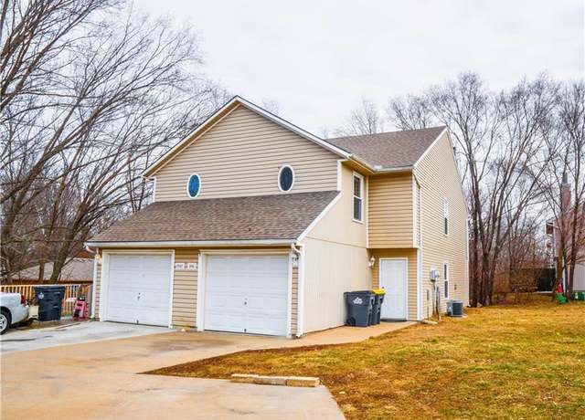 Property at 502 SW 4th St, Blue Springs, MO 64014, 9 beds, 7.5 baths
