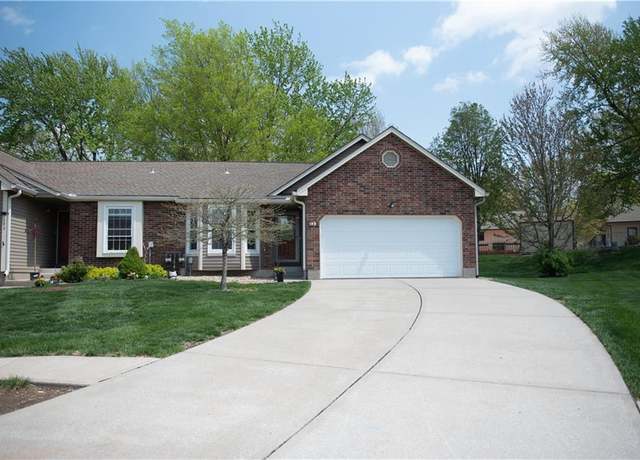 Property at 125 SE Ridgeview Dr, Lee's Summit, MO 64063, 2 beds, 2 baths