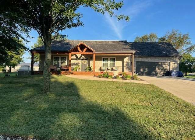 Property at 12801 E Brockview Ln, Peculiar, MO 64078, 3 beds, 2.5 baths