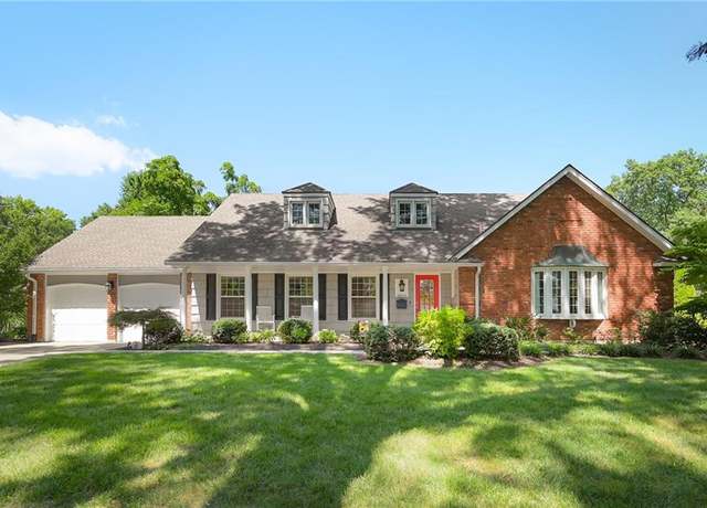 Property at 4800 W 81st St, Prairie Village, KS 66208, 4 beds, 3 baths