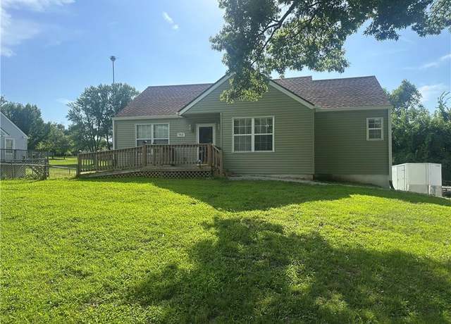 Property at 1910 S Jackson Dr, Independence, MO 64057, 2 beds, 1 bath