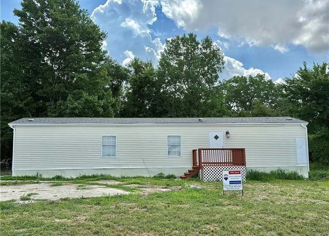 Property at 2907 Dune Dr, Odessa, MO 64076