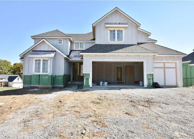 Property at 6216 NW 59th Ter, Kansas City, MO 64151, 5 beds, 4 baths