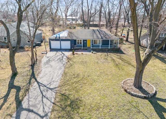 Property at 6825 W 82nd St, Overland Park, KS 66204, 3 beds, 1 bath