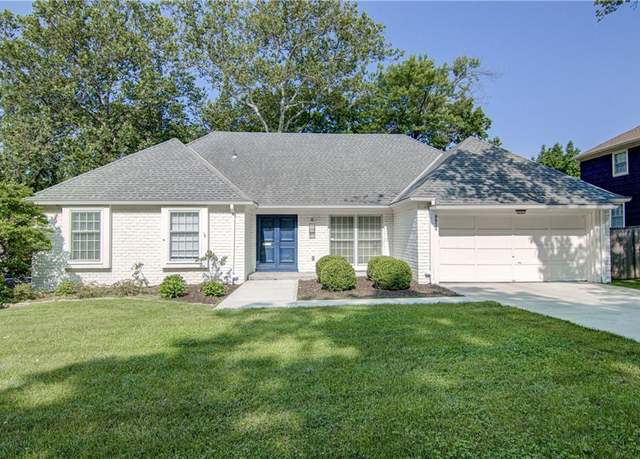 Property at 9920 Juniper Ln, Overland Park, KS 66207, 4 beds, 3.5 baths