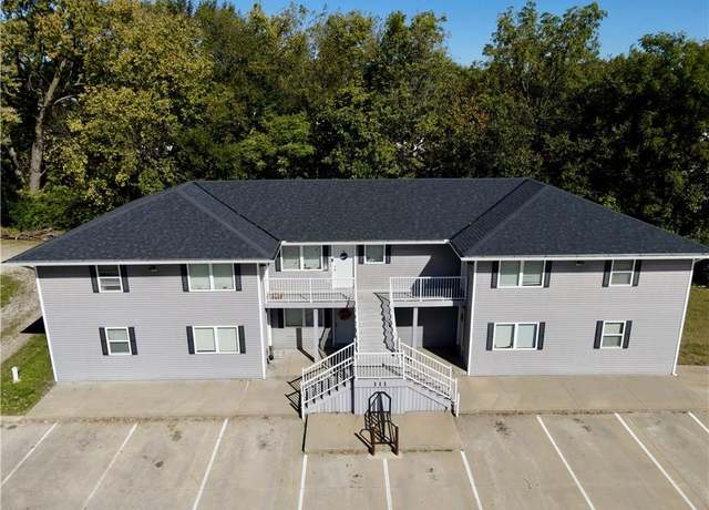 Property at 111 W 9th St, Maryville, MO 64468, 16 beds, 6 baths