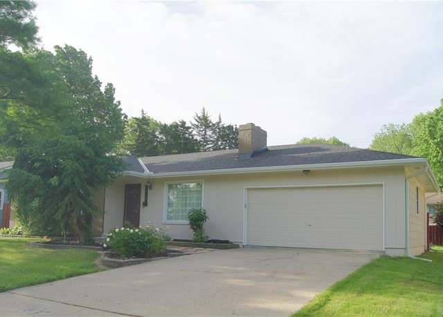 Property at 1919 Seneca St, Leavenworth, KS 66048, 3 beds, 2.5 baths